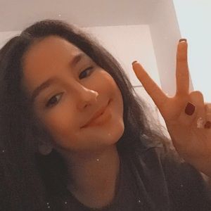 Meet your Posher, Yasmine